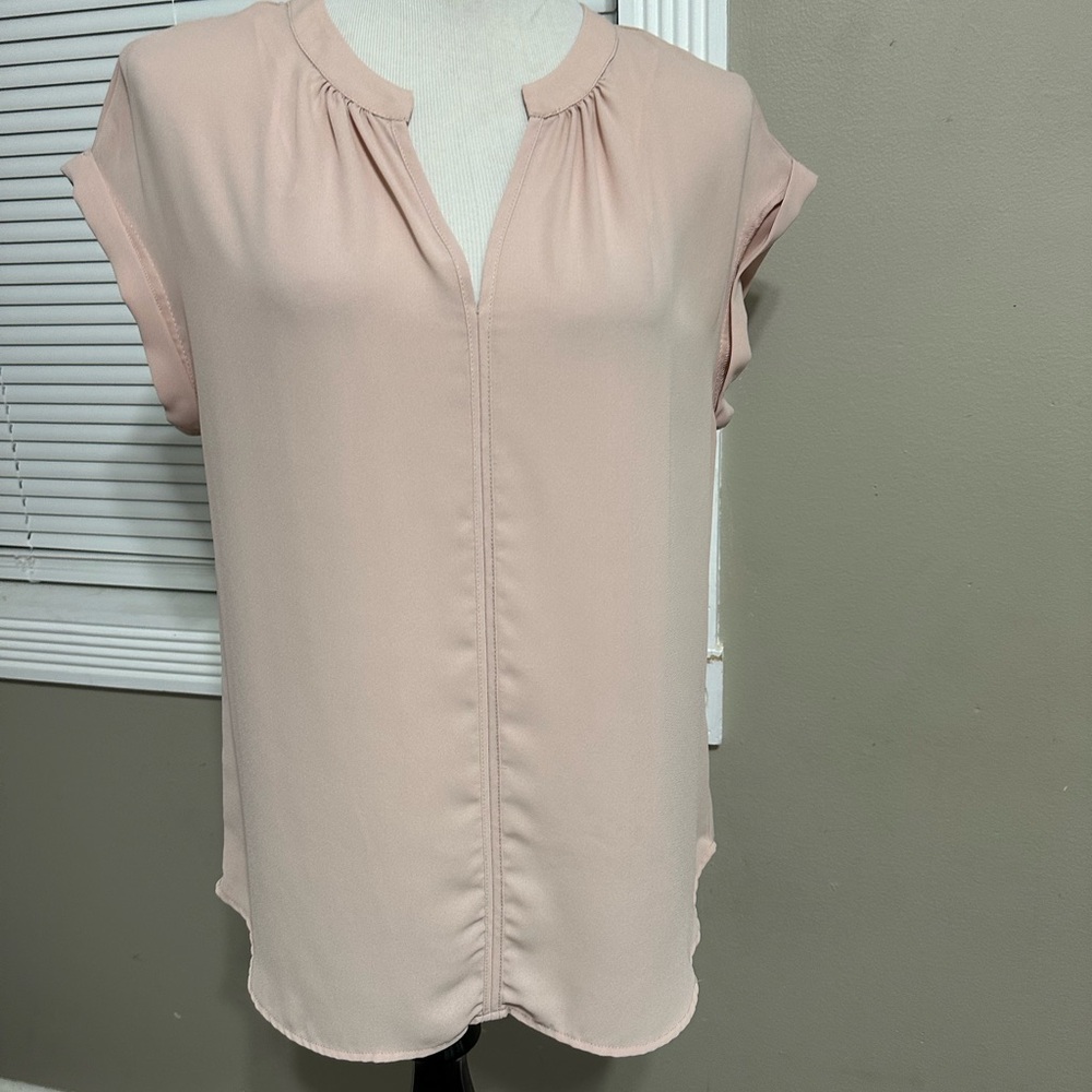 Philosophy women’s size M V-neck blouse with rolled cuff, sleeves, blush pink - Picture 2 of 8